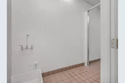 204 S Main Street, Cleburne, TX 76033 - Photo 12