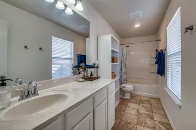 728 Falcon Road, Saginaw, TX 76131 - Photo 22