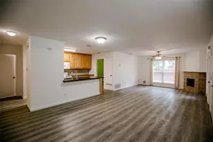 1500 Vancouver Dr, Arlington, TX 76012 - Photo 2