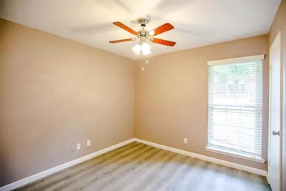 1500 Vancouver Drive, Arlington, TX 76012 - Photo 6