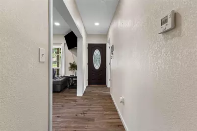 1126 W 7th Street, McGregor, TX 76657 - Photo 6