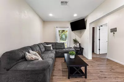 1126 W 7th Street, McGregor, TX 76657 - Photo 8