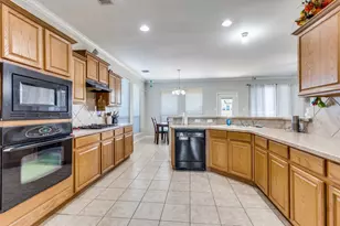 1121 Hidden Glen Ct, Burleson, TX 76028 - Photo 8