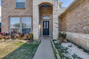 1121 Hidden Glen Ct, Burleson, TX 76028 - Photo 2