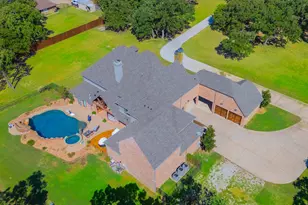 594 Turner Warnell Rd, Mansfield, TX 76063 - Photo 2