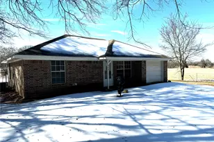 205 Co Rd 1135, Ravenna, TX 75476 - Photo 2