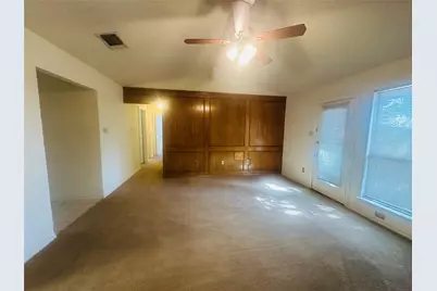 2621 Ozark Drive, Grand Prairie, TX 75052 - Photo 6