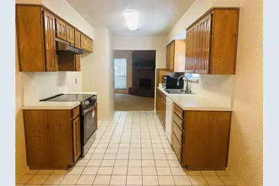 2621 Ozark Drive, Grand Prairie, TX 75052 - Photo 10