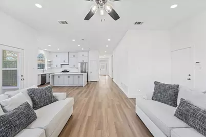 8405 Greenspoint Drive, Rowlett, TX 75088 - Photo 16