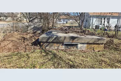 714 Potter Street, Gainesville, TX 76240 - Photo 2