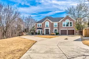 1901 N Port Ct, Grapevine, TX 76051 - Photo 2