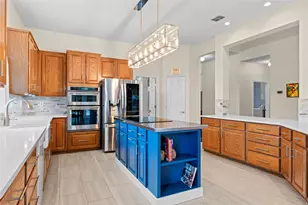 2400 Crest Park Dr, Arlington, TX 76006 - Photo 10