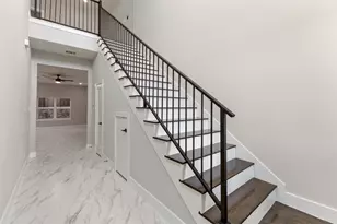 2378 Usman Dr, Irving, TX 75062 - Photo 4