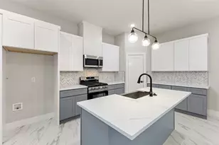 2378 Usman Dr, Irving, TX 75062 - Photo 8