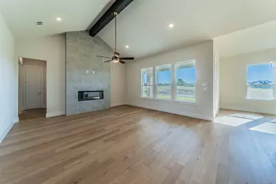 1305 Green Ridge Drive, Weatherford, TX 76085 - Photo 6