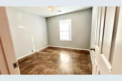 905 W 7th Street, Bonham, TX 75418 - Photo 8