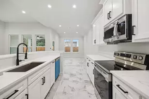 2716 E 12th St, Fort Worth, TX 76111 - Photo 10