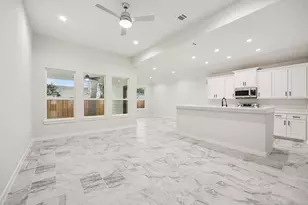 2716 E 12th St, Fort Worth, TX 76111 - Photo 8