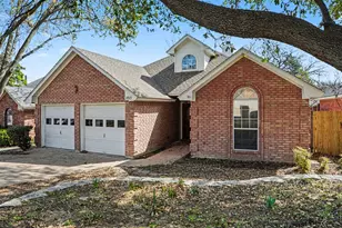 4915 Arborgate Dr, Arlington, TX 76017 - Photo 2
