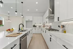 623 Parkview Ave, Dallas, TX 75223 - Photo 4