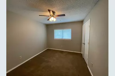 6109 Kingswood Drive, Arlington, TX 76001 - Photo 10