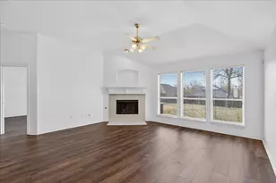 8417 Romanway Dr, Dallas, TX 75249 - Photo 16