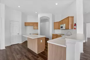 8417 Romanway Dr, Dallas, TX 75249 - Photo 24