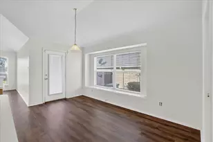 8417 Romanway Dr, Dallas, TX 75249 - Photo 20