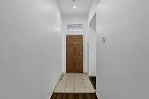 8417 Romanway Dr, Dallas, TX 75249 - Photo 6