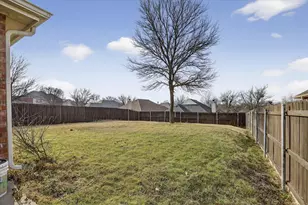 8417 Romanway Dr, Dallas, TX 75249 - Photo 32