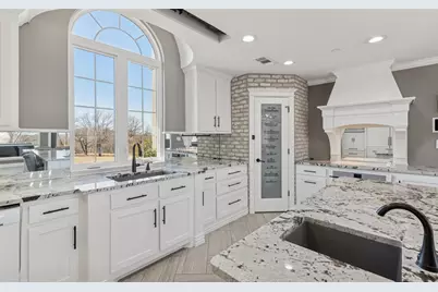 9204 Indian Knoll Trail, Keller, TX 76248 - Photo 10