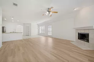 13575 Valley Mills Dr, Frisco, TX 75033 - Photo 8