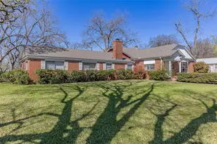 220 N Holly, Sherman, TX 75092 - Photo 2