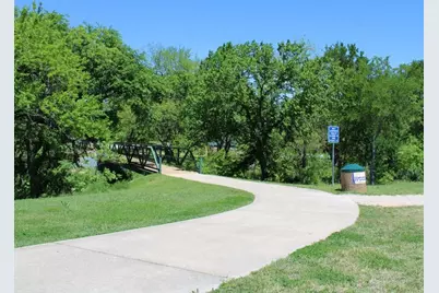 208 Lovers Path Drive, Springtown, TX 76082 - Photo 32