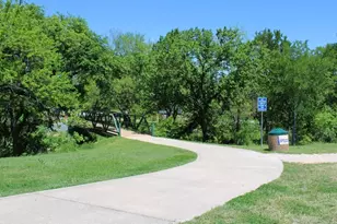 208 Lovers Path Dr, Springtown, TX 76082 - Photo 32