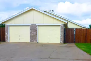 6720 Crestmont Ct, Fort Worth, TX 76133 - Photo 2