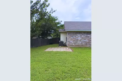 6720 Crestmont Court, Fort Worth, TX 76133 - Photo 4