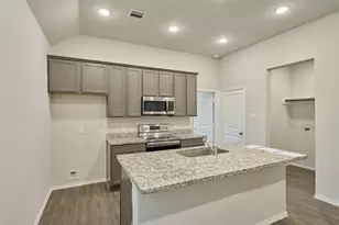 9992 Calendar St, Willis, TX 77318 - Photo 4