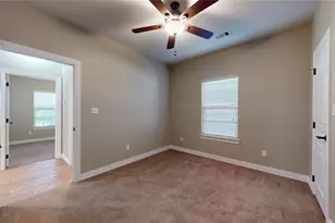 929 S Montgomery St, Sherman, TX 75090 - Photo 12