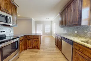 929 S Montgomery St, Sherman, TX 75090 - Photo 4