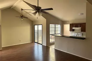 434 Pogue St, Cedar Hill, TX 75104 - Photo 2