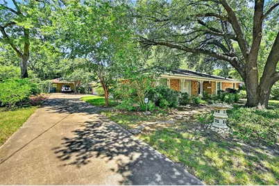 225 W Texas Street, Sherman, TX 75092 - Photo 2