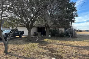 509 Brookside Ct, Burleson, TX 76028 - Photo 2