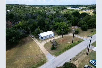 909 Fox Lane, Azle, TX 76020 - Photo 2