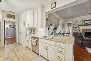 1924 Victoria Cir, McKinney, TX 75072 - Photo 10