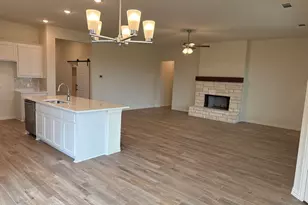 1129 Trinity Dr, Springtown, TX 76082 - Photo 6