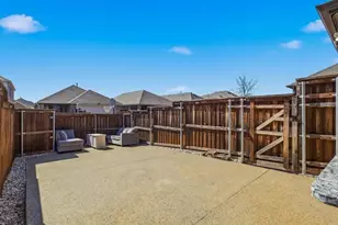 2356 Pyrite Dr, Little Elm, TX 76227 - Photo 4