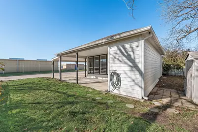 928 W Willow Street, Sanger, TX 76266 - Photo 20