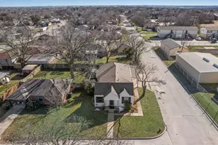 928 W Willow St, Sanger, TX 76266 - Photo 24