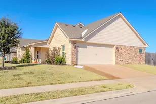 355 Cavitt Ct, Robinson, TX 76706 - Photo 2